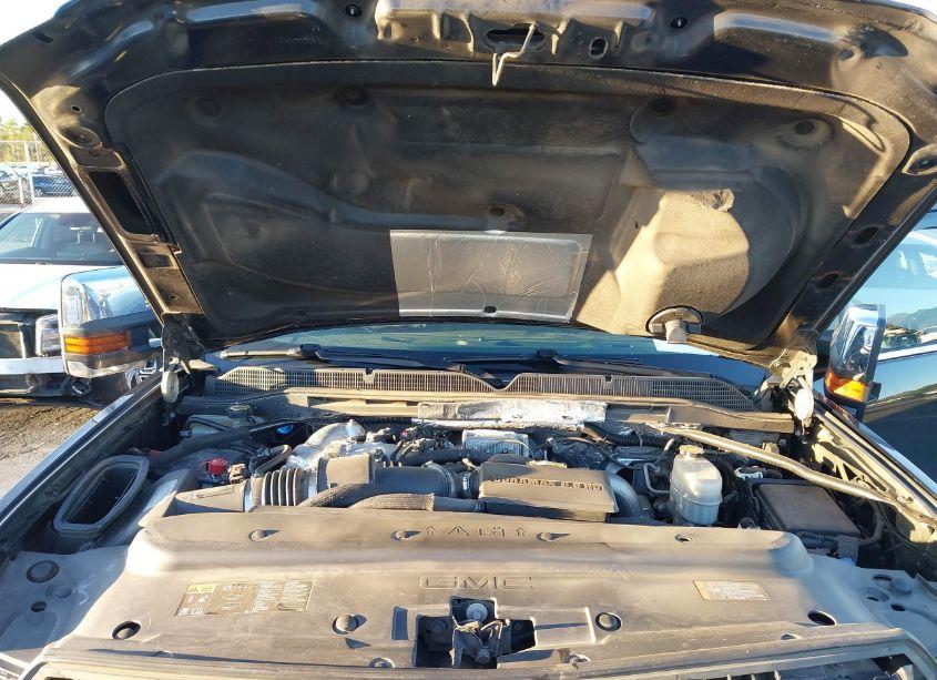 Photo 10 of 2018 Gmc Sierra 2500HD DENALI (VIN 1GT12UEY2JF164076)