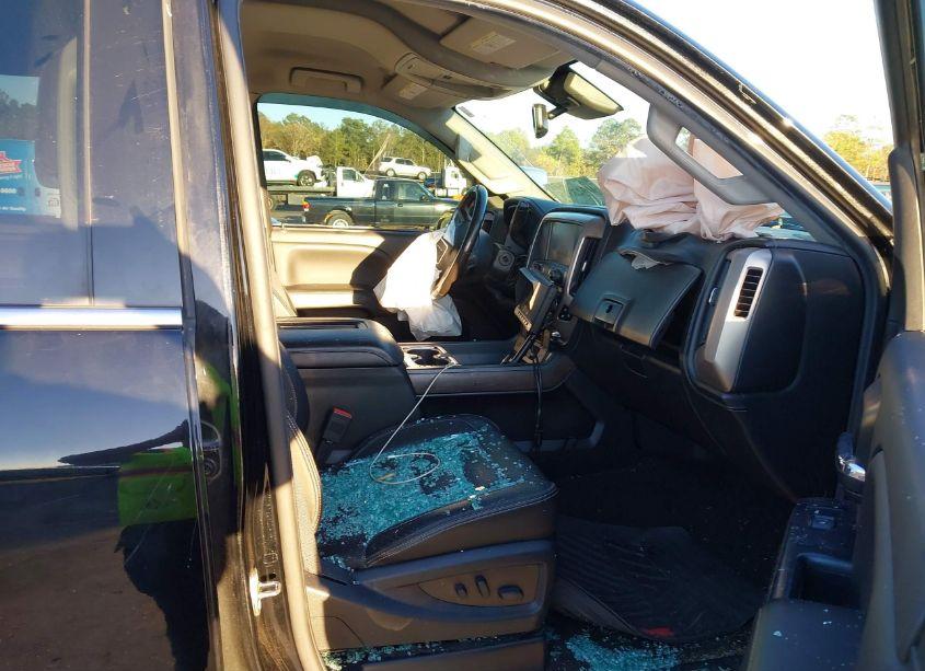 Photo 5 of 2018 Gmc Sierra 2500HD DENALI (VIN 1GT12UEY2JF164076)