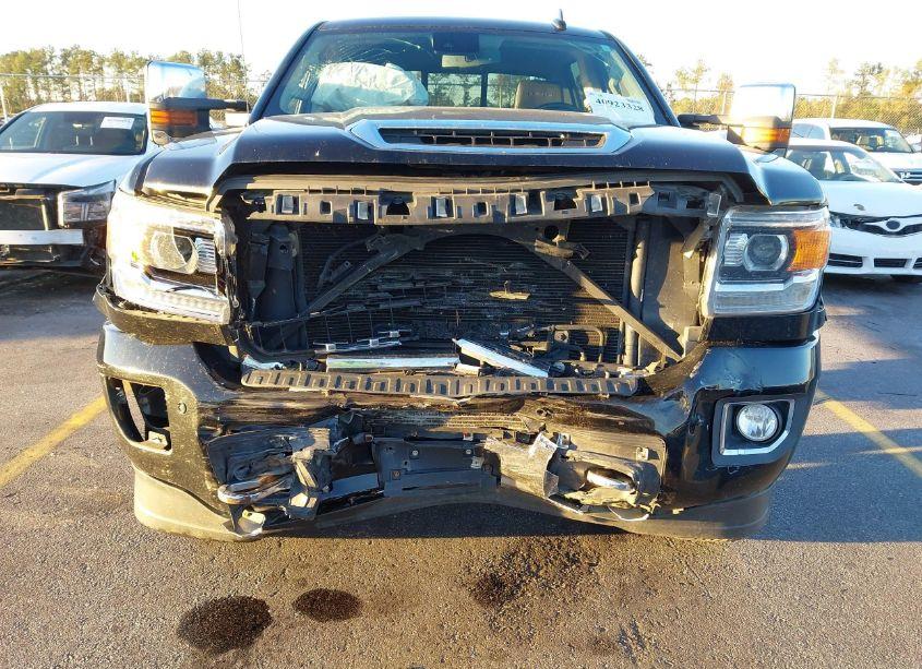 Photo 6 of 2018 Gmc Sierra 2500HD DENALI (VIN 1GT12UEY2JF164076)