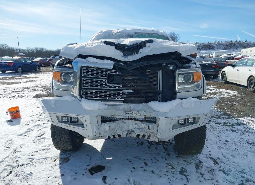 Photo 11 of 2018 Gmc Sierra 2500HD DENALI (VIN 1GT12UEY4JF167593)