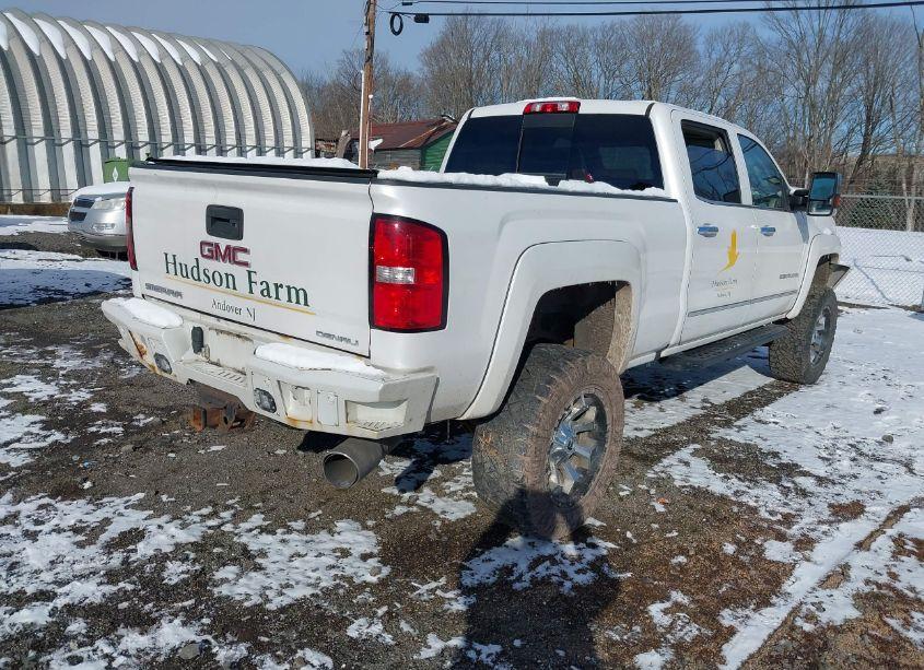Photo 4 of 2018 Gmc Sierra 2500HD DENALI (VIN 1GT12UEY4JF167593)