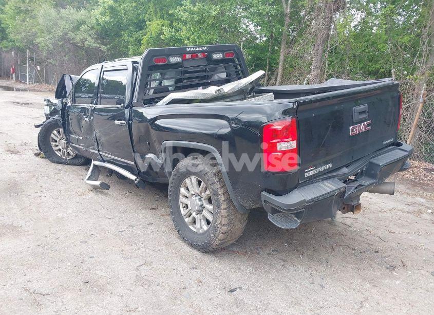 Photo 3 of 2018 Gmc Sierra 2500HD DENALI (VIN 1GT12UEY5JF143237)
