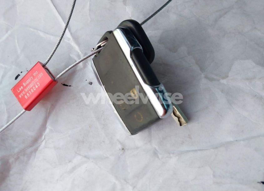 Photo 11 of 2017 Gmc Sierra 2500HD DENALI (VIN 1GT12UEY6HF224533)