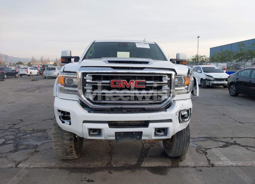 Photo 13 of 2017 Gmc Sierra 2500HD DENALI (VIN 1GT12UEY6HF224533)