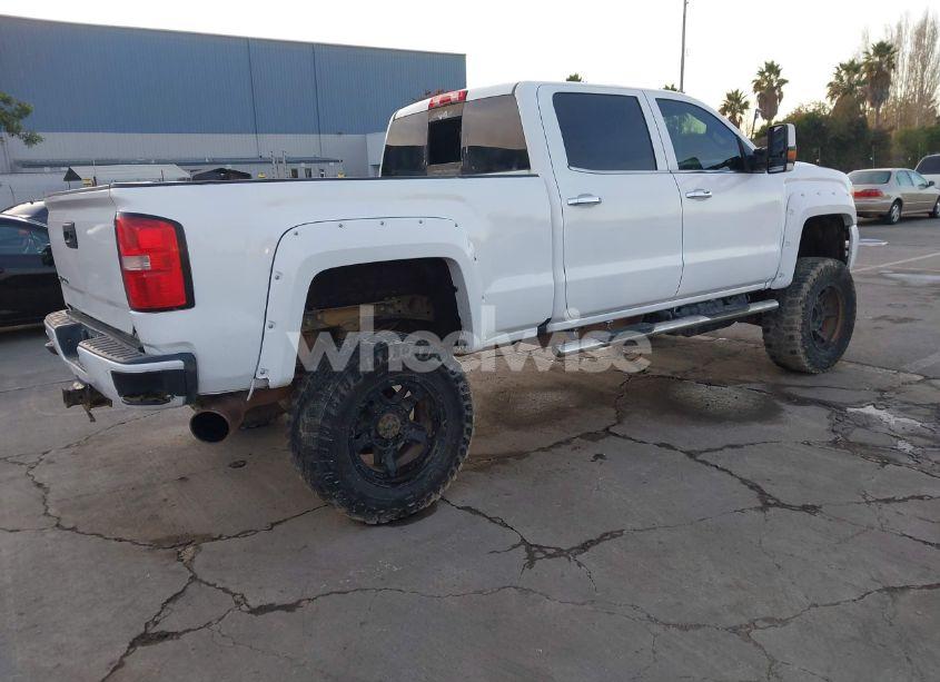 Photo 4 of 2017 Gmc Sierra 2500HD DENALI (VIN 1GT12UEY6HF224533)