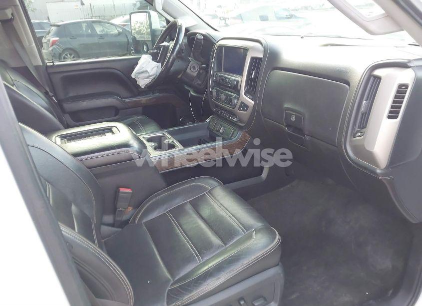 Photo 5 of 2017 Gmc Sierra 2500HD DENALI (VIN 1GT12UEY6HF224533)