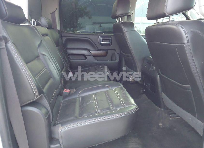 Photo 8 of 2017 Gmc Sierra 2500HD DENALI (VIN 1GT12UEY6HF224533)