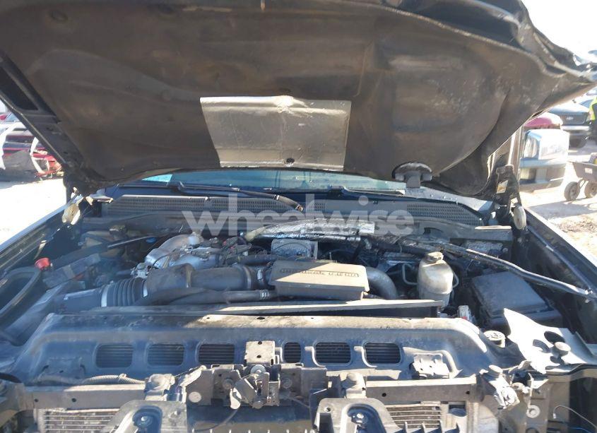 Photo 10 of 2018 Gmc Sierra 2500HD DENALI (VIN 1GT12UEY6JF208998)