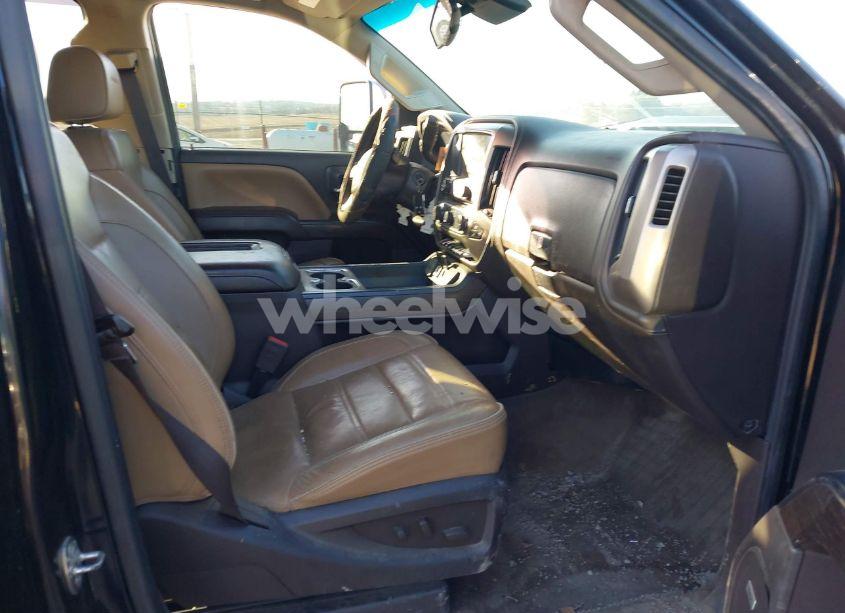 Photo 5 of 2018 Gmc Sierra 2500HD DENALI (VIN 1GT12UEY6JF208998)