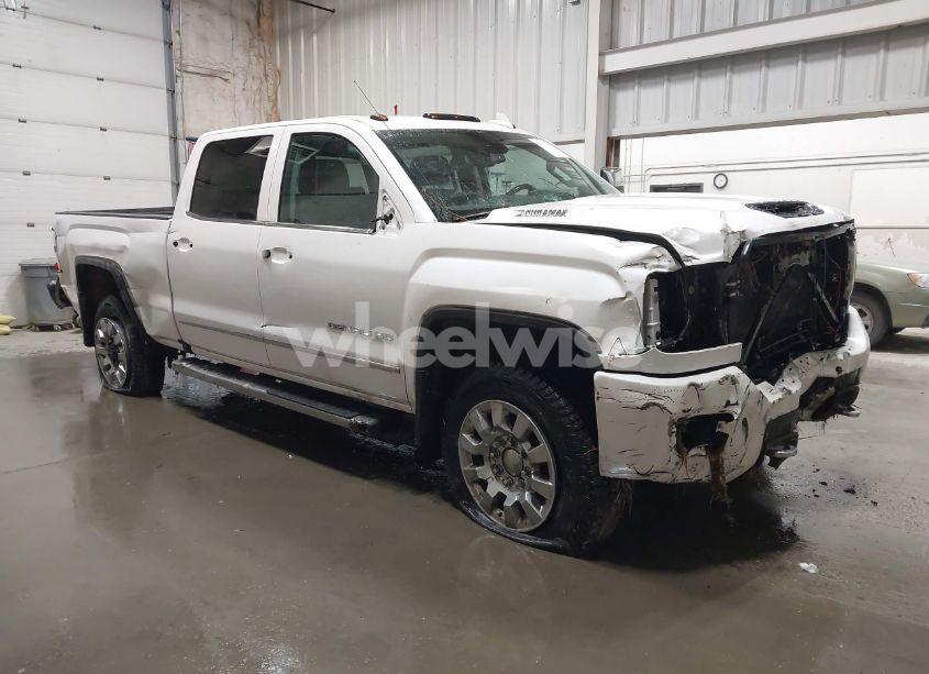 2018 Gmc Sierra 2500HD DENALI (VIN 1GT12UEY7JF209500) main photo