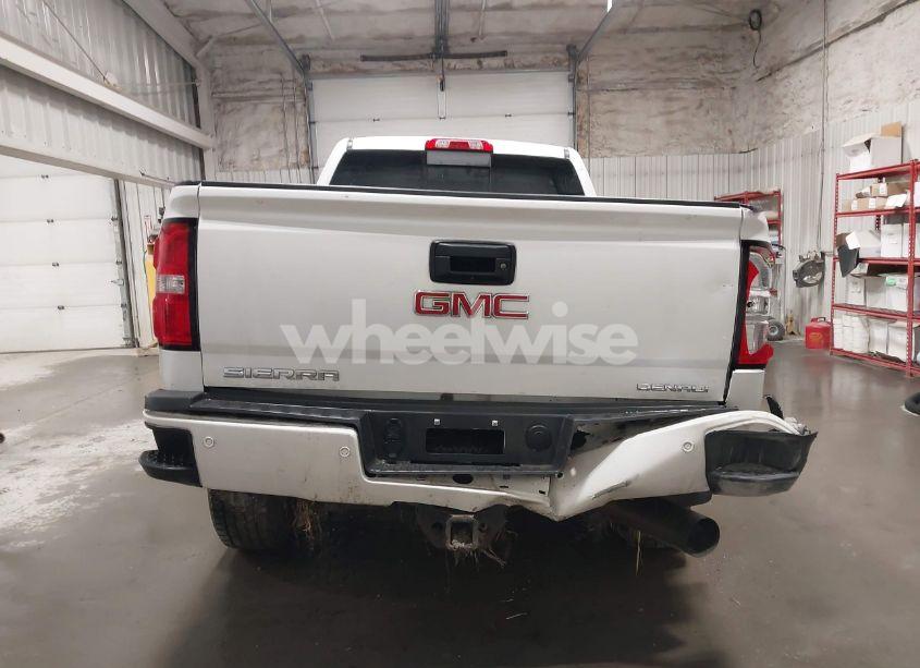 Photo 16 of 2018 Gmc Sierra 2500HD DENALI (VIN 1GT12UEY7JF209500)
