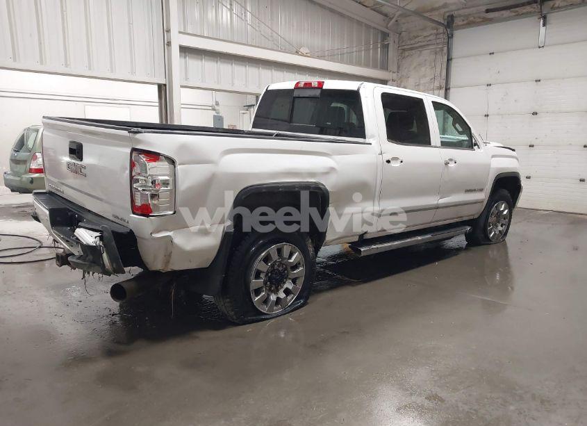 Photo 4 of 2018 Gmc Sierra 2500HD DENALI (VIN 1GT12UEY7JF209500)