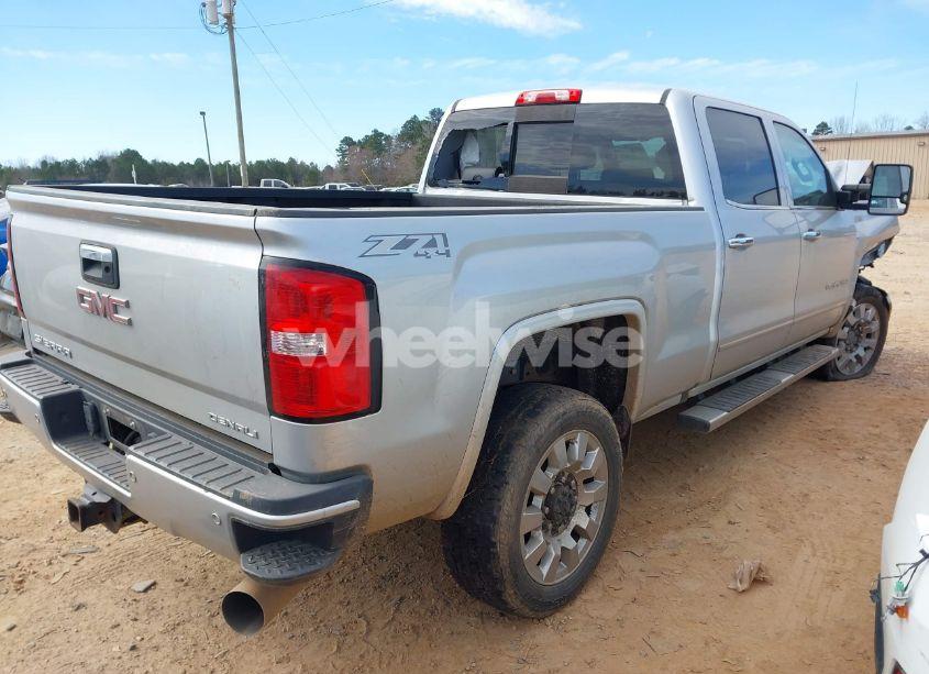 Photo 4 of 2017 Gmc Sierra 2500HD DENALI (VIN 1GT12UEY8HF216479)