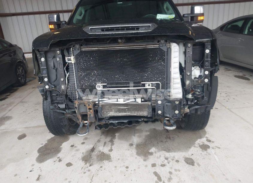 Photo 6 of 2017 Gmc Sierra 2500HD DENALI (VIN 1GT12UEY8HF222623)