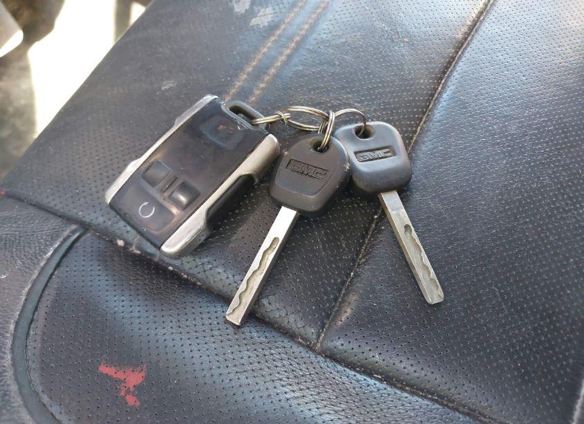 Photo 11 of 2017 Gmc Sierra 2500HD DENALI (VIN 1GT12UEY9HF190989)