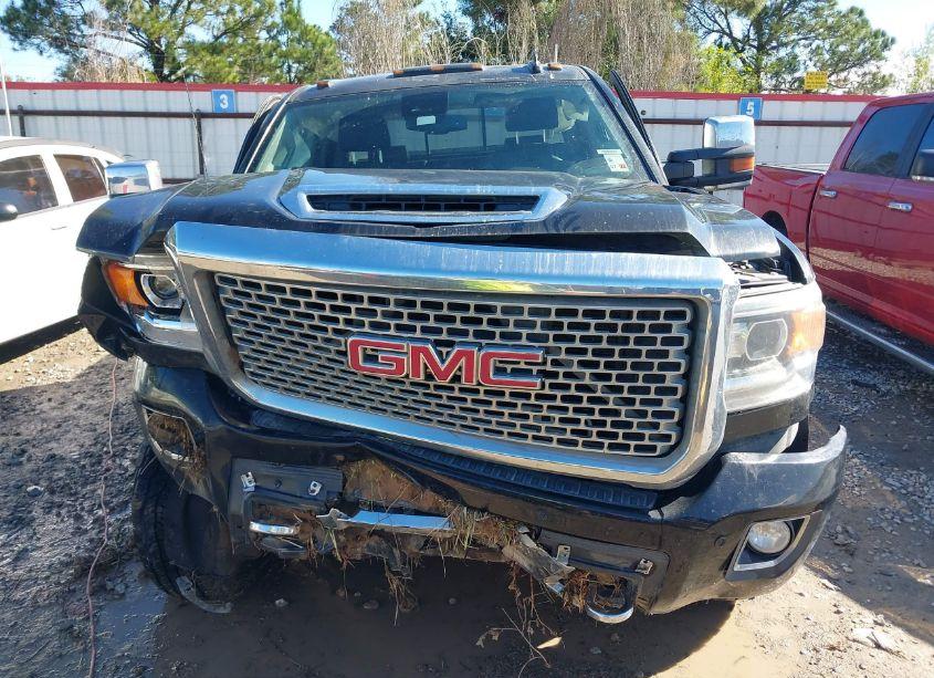 Photo 12 of 2017 Gmc Sierra 2500HD DENALI (VIN 1GT12UEY9HF190989)
