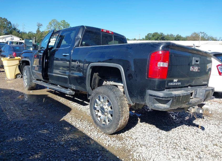 Photo 3 of 2017 Gmc Sierra 2500HD DENALI (VIN 1GT12UEY9HF190989)