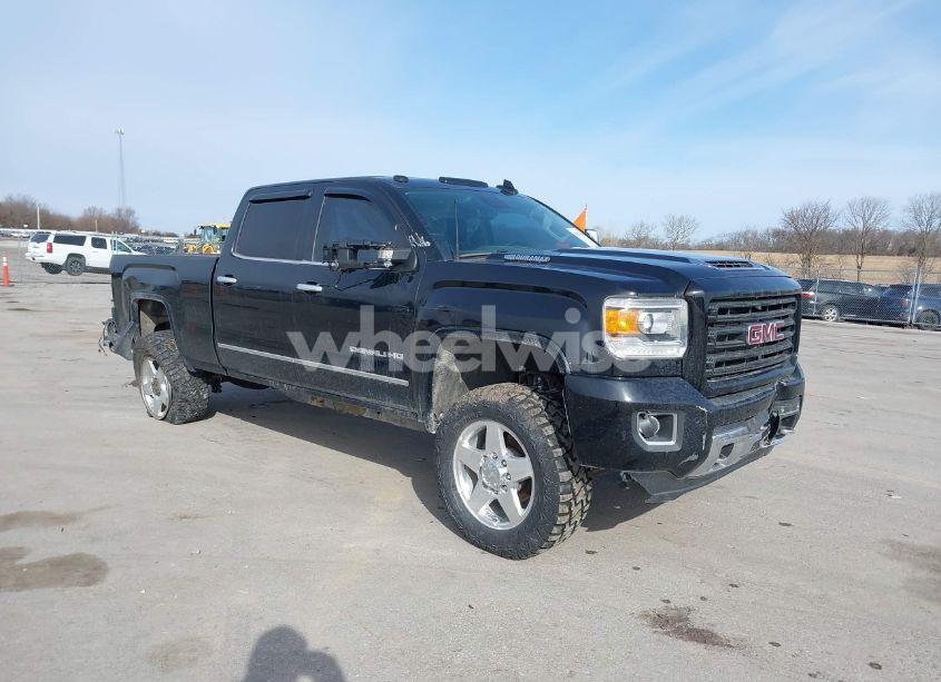 2018 Gmc Sierra 2500HD DENALI (VIN 1GT12UEY9JF159277) main photo
