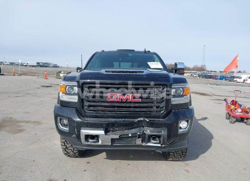 Photo 12 of 2018 Gmc Sierra 2500HD DENALI (VIN 1GT12UEY9JF159277)