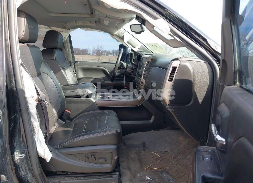 Photo 5 of 2018 Gmc Sierra 2500HD DENALI (VIN 1GT12UEY9JF159277)