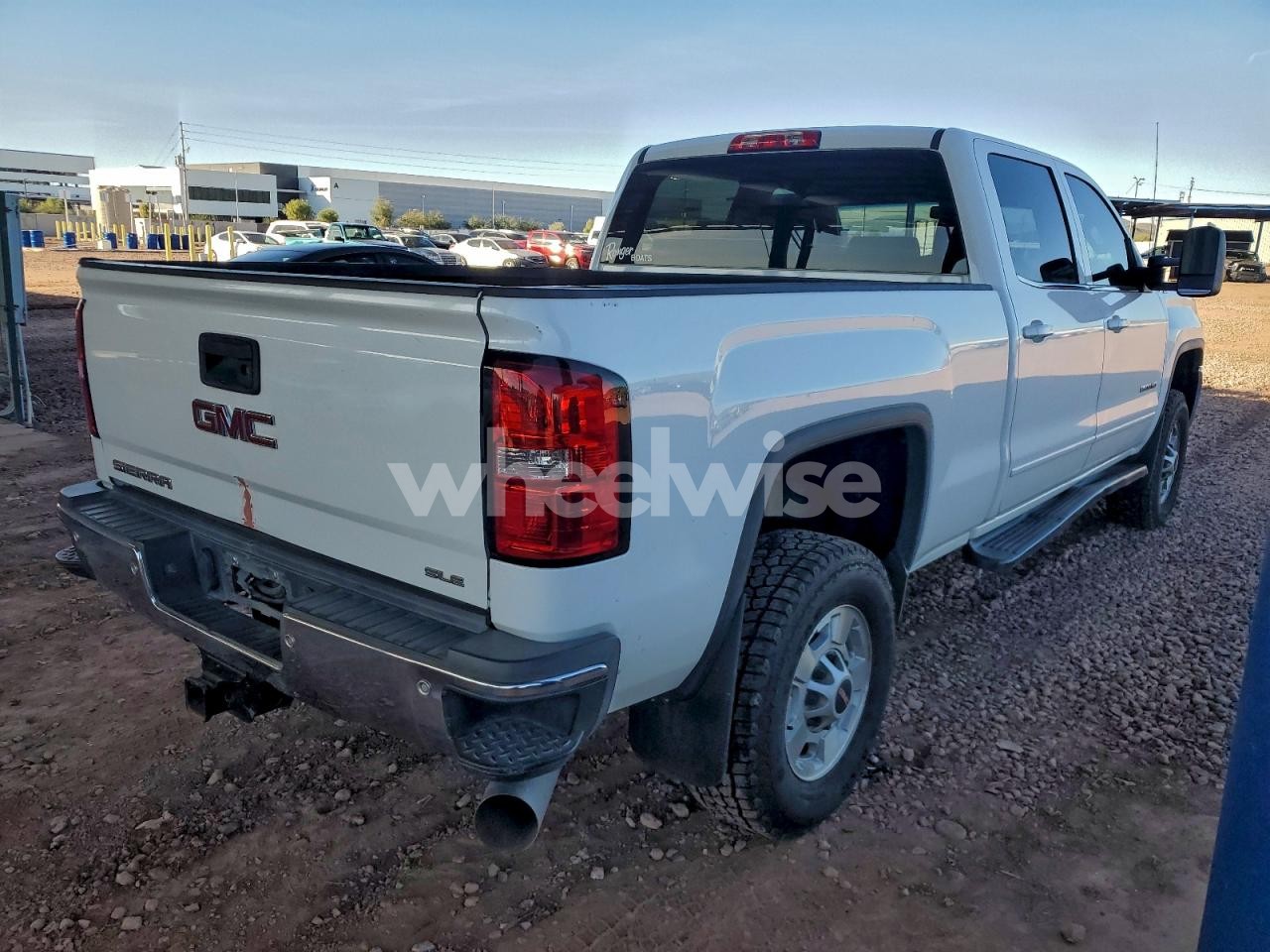 Photo 3 of 2015 GMC SIERRA K2500 SLE (VIN 1GT12YE82FF164884)