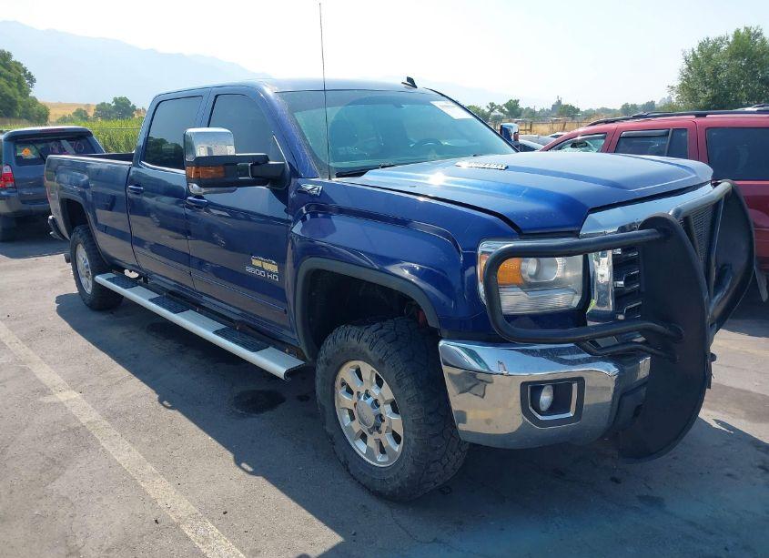 2015 Gmc Sierra 2500HD SLE (VIN 1GT12YE84FF105139) main photo