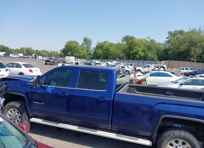 Photo 14 of 2015 Gmc Sierra 2500HD SLE (VIN 1GT12YE84FF105139)