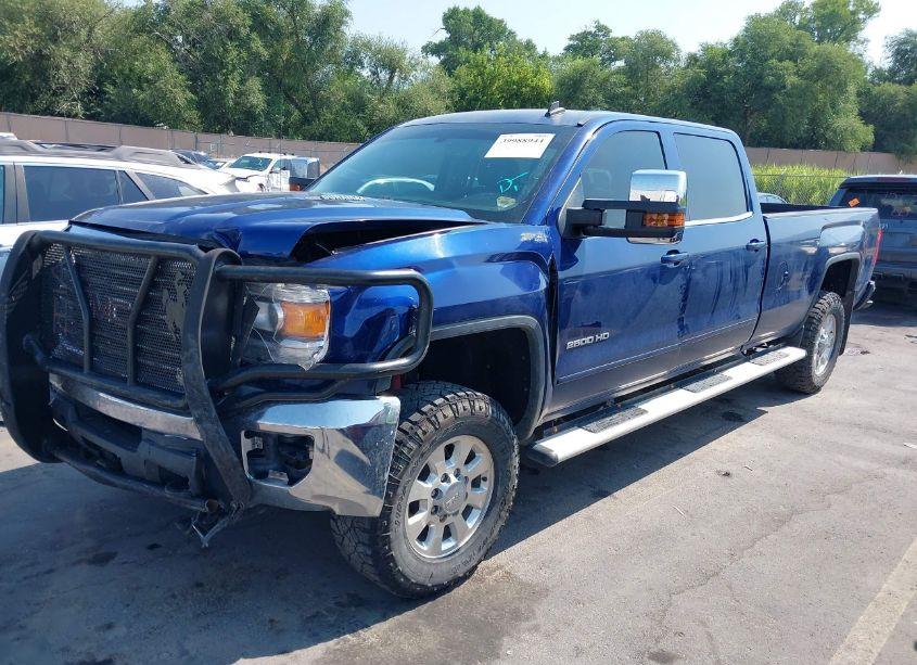 Photo 2 of 2015 Gmc Sierra 2500HD SLE (VIN 1GT12YE84FF105139)