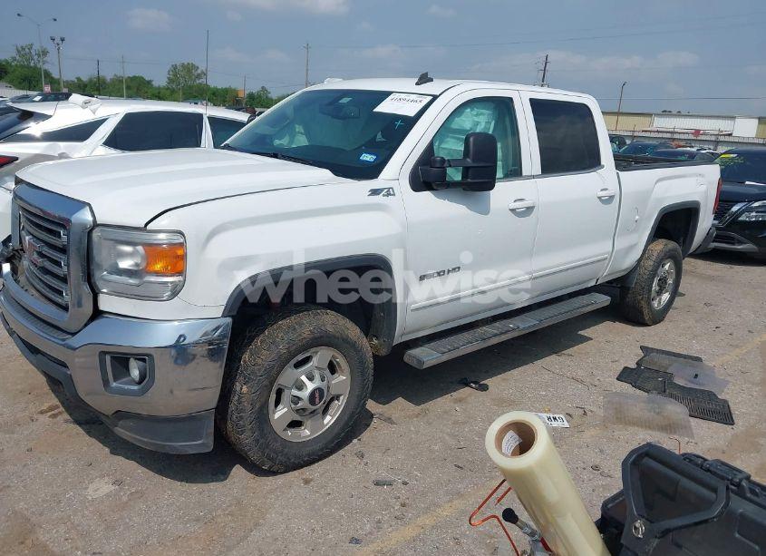 Photo 2 of 2015 Gmc Sierra 2500HD SLE (VIN 1GT12YEG5FF158780)