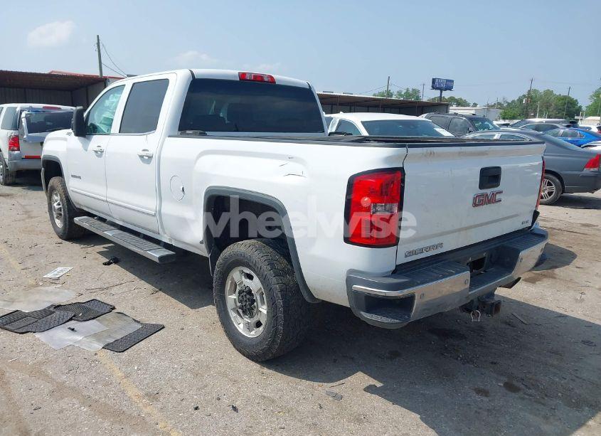 Photo 3 of 2015 Gmc Sierra 2500HD SLE (VIN 1GT12YEG5FF158780)