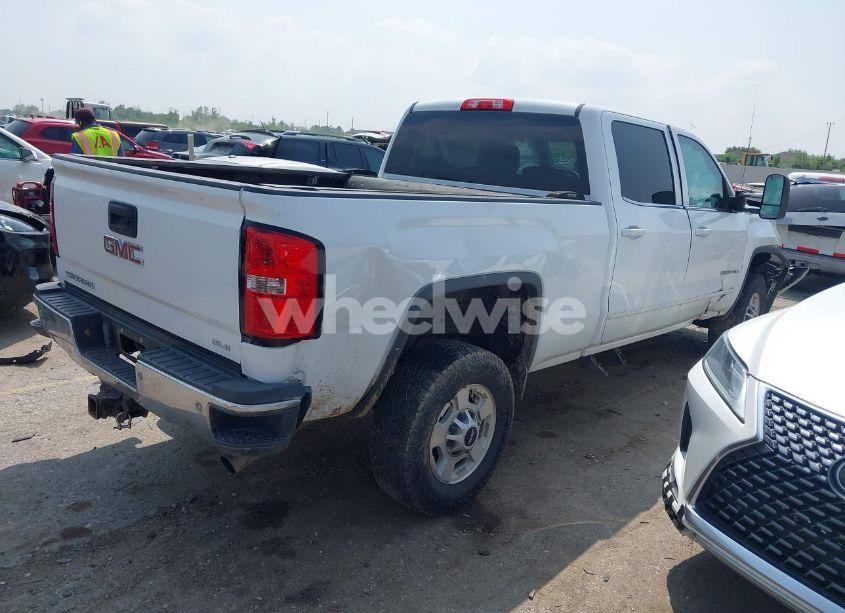 Photo 4 of 2015 Gmc Sierra 2500HD SLE (VIN 1GT12YEG5FF158780)