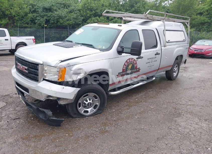 Photo 2 of 2011 Gmc Sierra 2500HD WORK TRUCK (VIN 1GT12ZCG0BF230245)