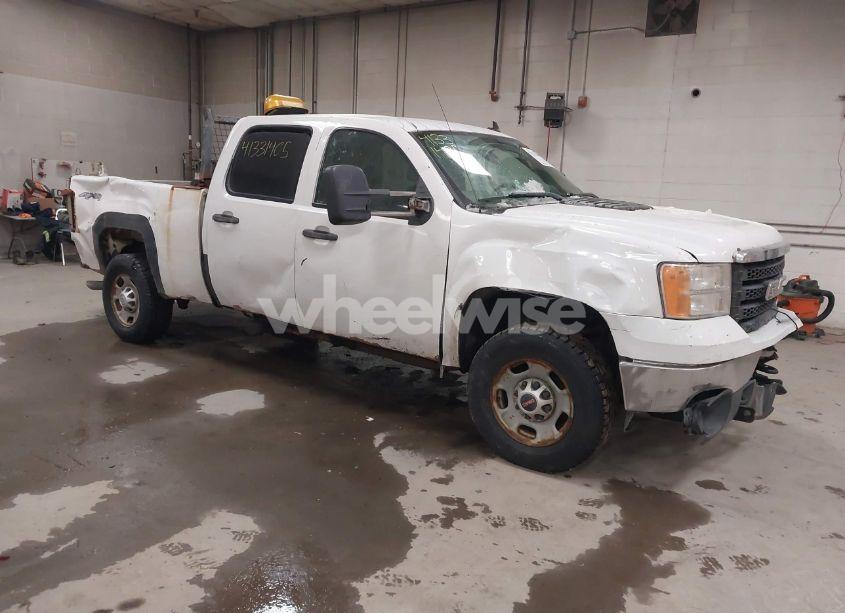 2011 Gmc Sierra 2500HD WORK TRUCK (VIN 1GT12ZCG9BF135294) main photo