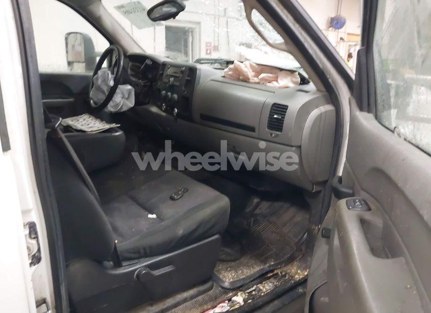 Photo 5 of 2011 Gmc Sierra 2500HD WORK TRUCK (VIN 1GT12ZCG9BF135294)