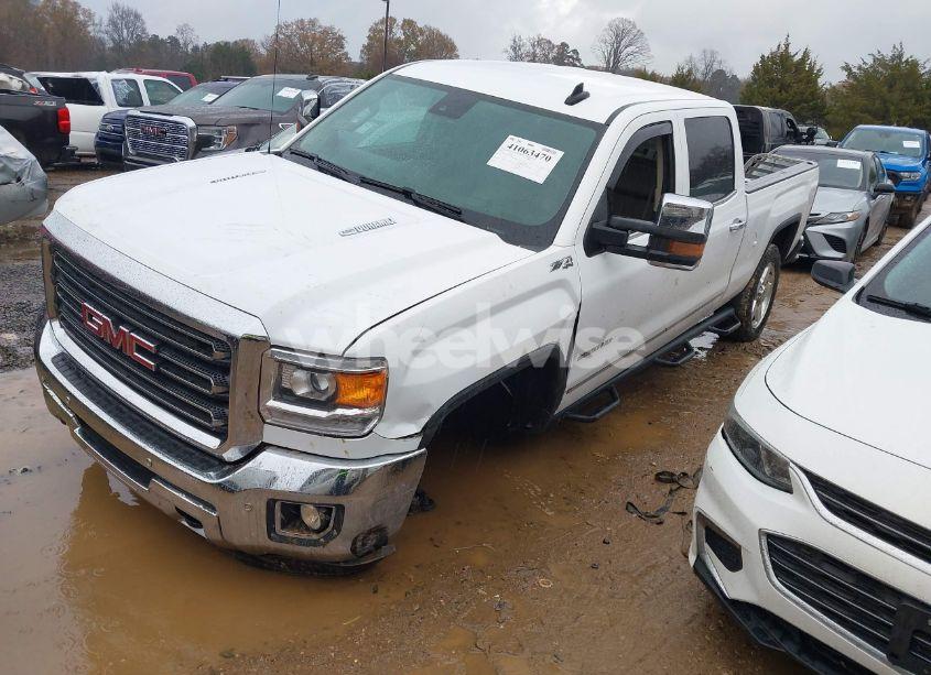 Photo 2 of 2015 Gmc Sierra 2500HD SLT (VIN 1GT12ZE80FF532971)