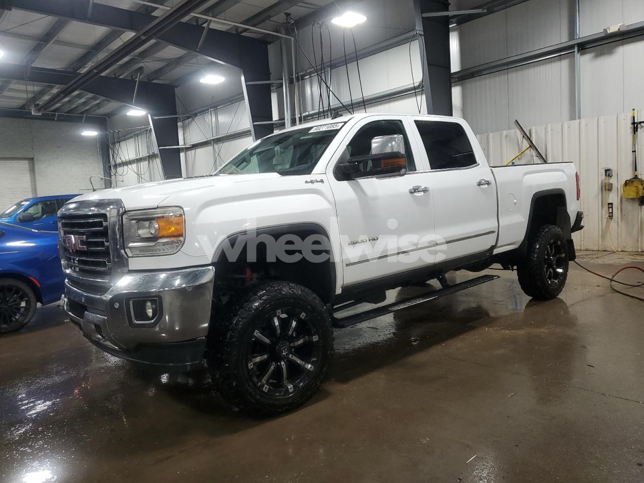 2015 GMC SIERRA K2500 SLT (VIN 1GT12ZE81FF121692) main photo