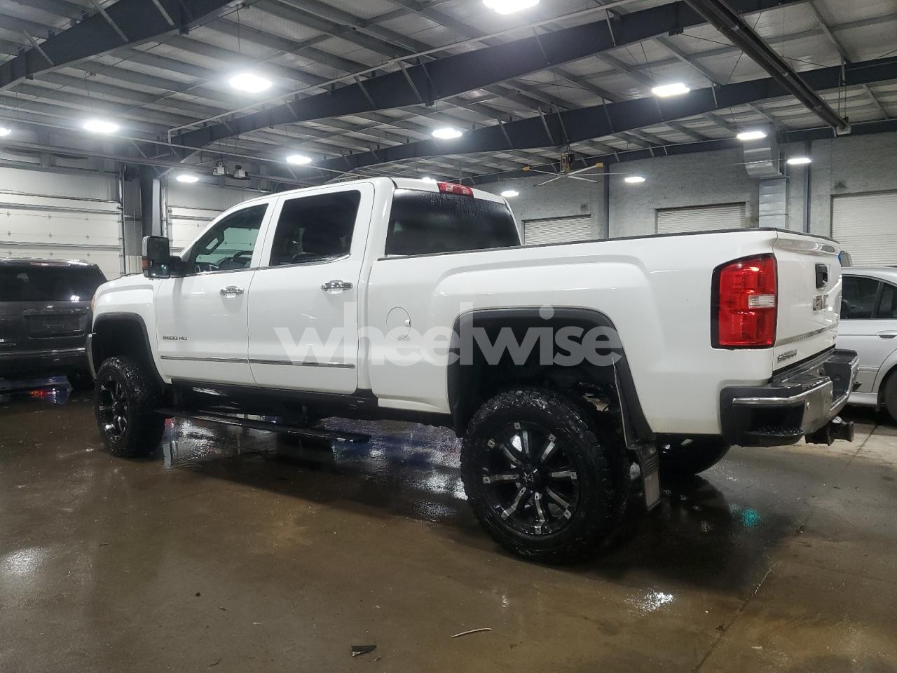 Photo 2 of 2015 GMC SIERRA K2500 SLT (VIN 1GT12ZE81FF121692)