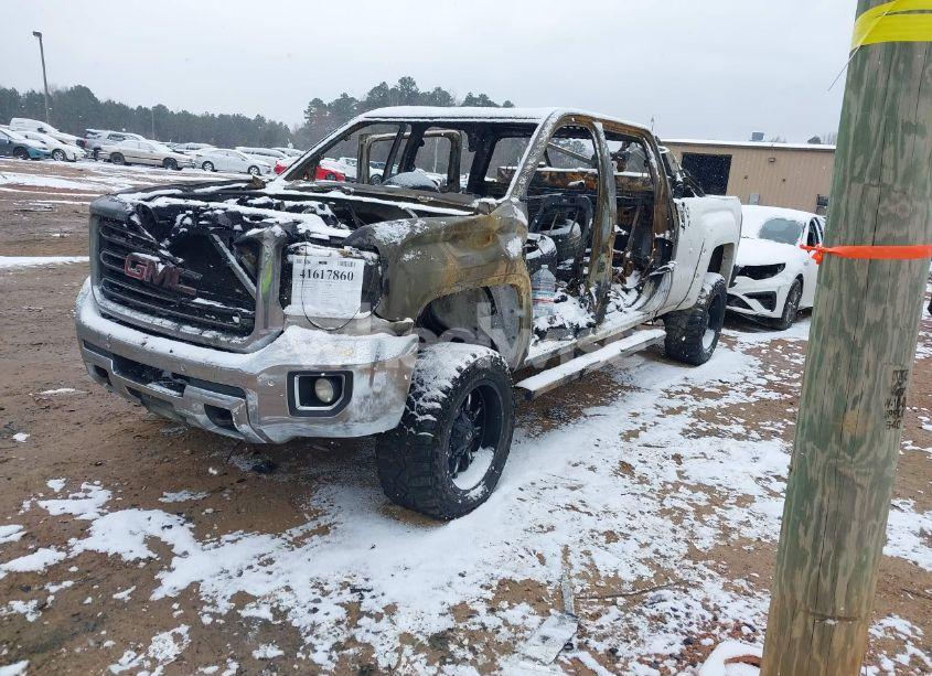 Photo 2 of 2015 Gmc Sierra 2500HD SLT (VIN 1GT12ZE85FF604070)