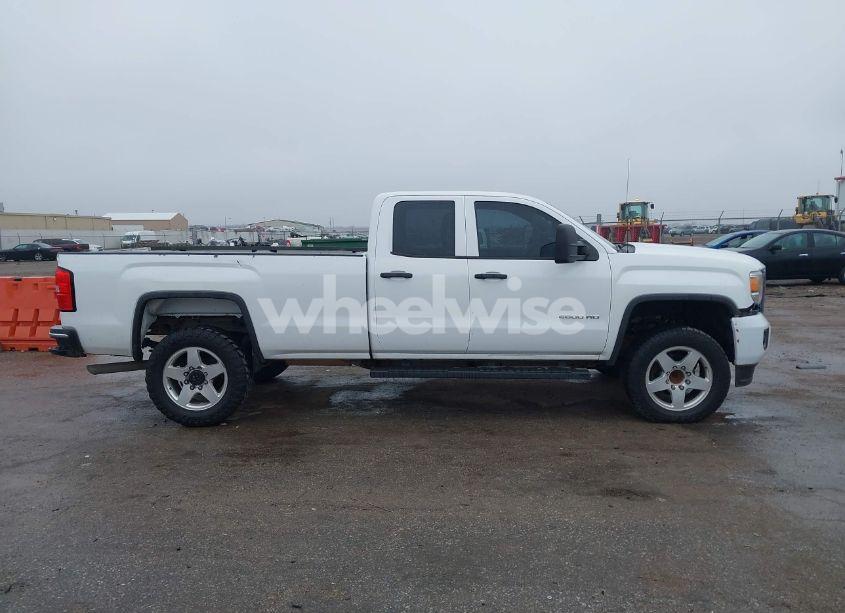 Photo 13 of 2015 Gmc Sierra 2500HD (VIN 1GT21XEG8FZ128334)