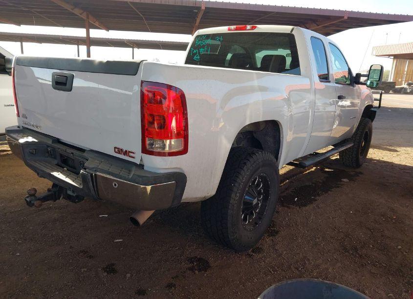 Photo 4 of 2013 Gmc Sierra 2500HD WORK TRUCK (VIN 1GT21ZCG2DZ406589)