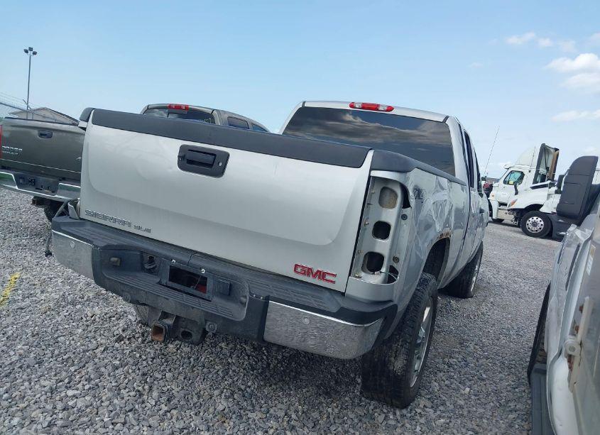 Photo 4 of 2011 Gmc Sierra 2500HD SLE (VIN 1GT220C81BZ427013)