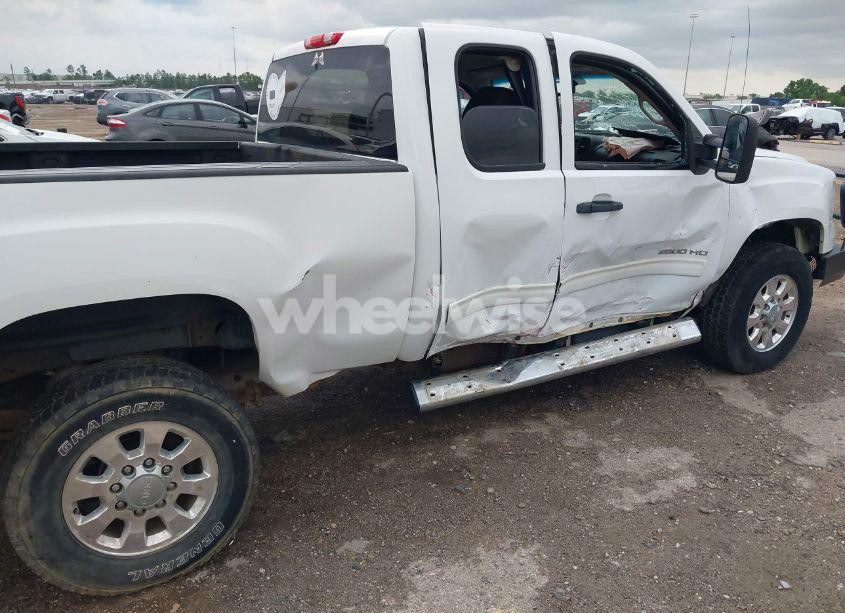 Photo 17 of 2011 Gmc Sierra 2500HD SLE (VIN 1GT220C85BZ457275)