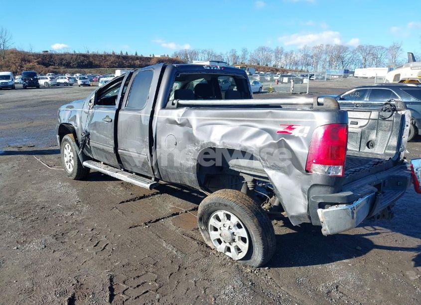 Photo 3 of 2011 Gmc Sierra 2500HD SLE (VIN 1GT220CG2BZ138245)