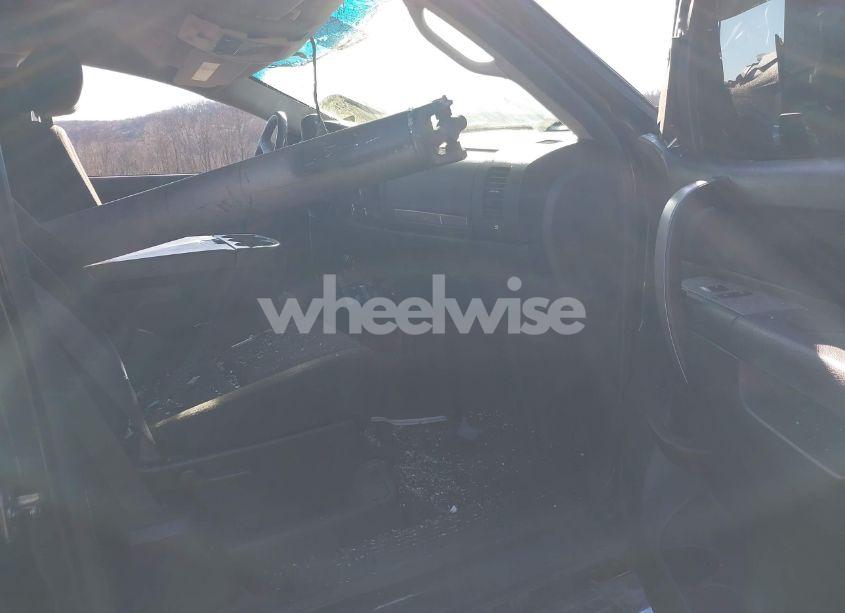 Photo 5 of 2011 Gmc Sierra 2500HD SLE (VIN 1GT220CG2BZ138245)