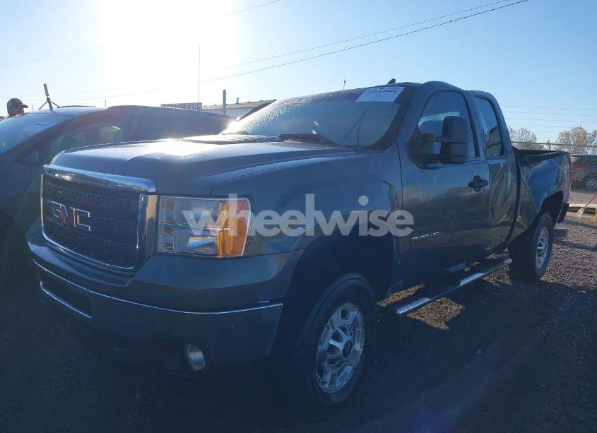 Photo 2 of 2011 Gmc Sierra 2500HD SLE (VIN 1GT220CG4BZ271640)