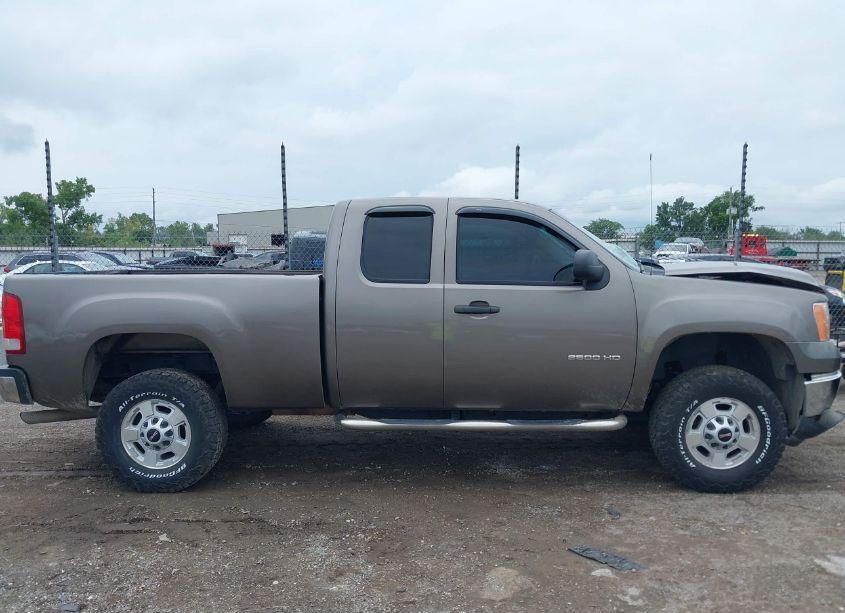 Photo 13 of 2013 Gmc Sierra 2500HD SLE (VIN 1GT220CGXDZ250939)