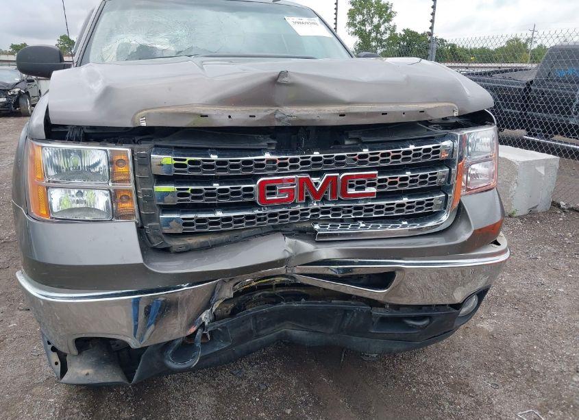 Photo 6 of 2013 Gmc Sierra 2500HD SLE (VIN 1GT220CGXDZ250939)
