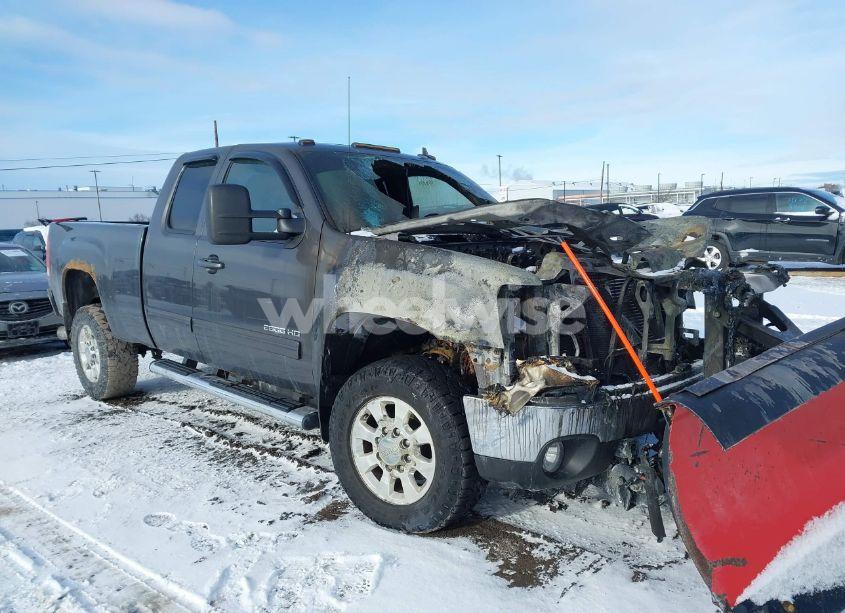 2011 Gmc Sierra 2500HD SLT (VIN 1GT221C88BZ158191) main photo