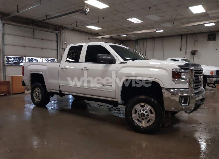 Photo 14 of 2018 Gmc Sierra 2500HD SLE (VIN 1GT22SEG0JZ334319)