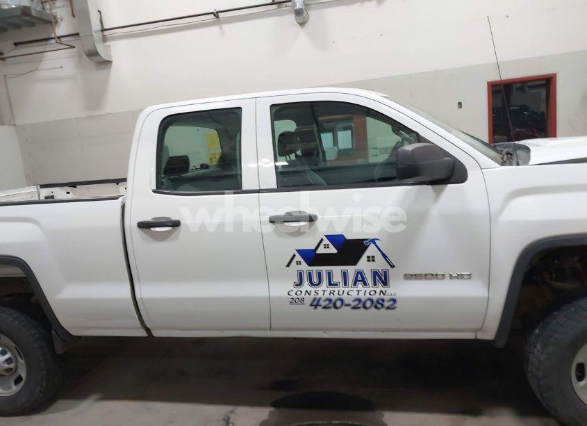 Photo 13 of 2015 Gmc Sierra 2500HD (VIN 1GT22XEG0FZ549624)